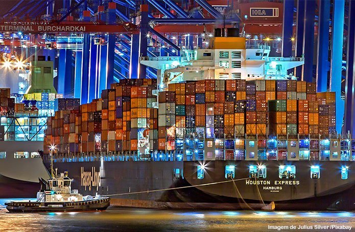 EUA ultrapassam a China e lideram o ranking dos maiores exportadores para o Brasil no mês de julho